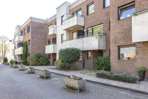 Haus in Haus mit Garten, Stellplatz, Gäste-WC und Garage in TOP-Lage von Kaarst, 41564 Kaarst, Etagenwohnung