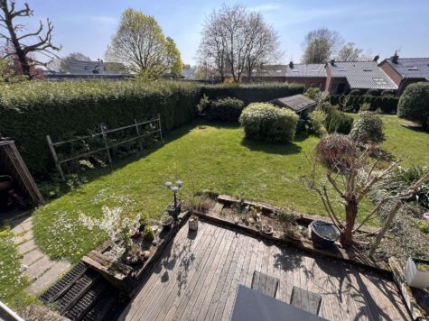Gemütliche Doppelhaushälfte mit großem Garten und Doppelgarage im beliebten Grevenbroich-Hemmerden, 41516 Grevenbroich, Doppelhaushälfte
