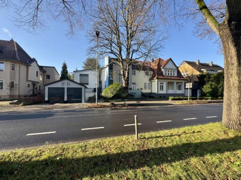 4-Zimmer-Wohnung mit Wintergarten und zwei Balkonen, 41464 Neuss, Dachgeschosswohnung