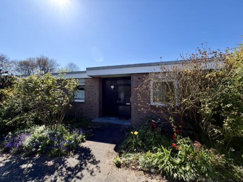 PREISREDUZIERUNG! Sanierungsbedürftiger Bungalow mit Garten in Neuss-Erftal, 41469 Neuss / Erfttal, Bungalow