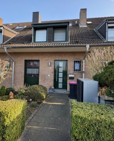Modernisiertes RMH, gute Energieeffizienz, Garage u. Stellplatz, 41472 Neuss-Grefrath, Reihenmittelhaus