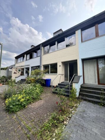 Licht. Raum. Grünblick – Stilvolles Reihenmittelhaus in Neuss-Rosellen, 41470 Neuss, Reihenmittelhaus