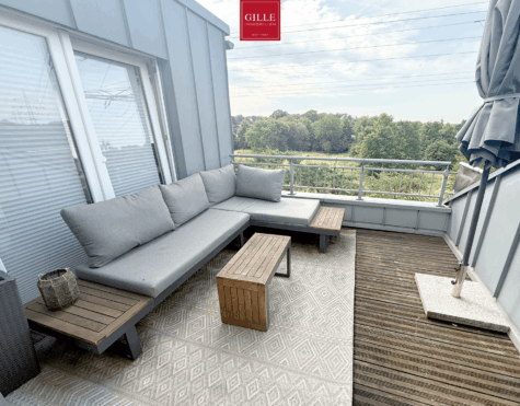 Düsseldorf-Wersten: Gemütliche 2-Zimmer-Dachgeschosswohnung mit Dachterrasse und modernem Duschbad, 40589 Düsseldorf, Dachgeschosswohnung