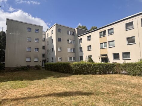 Sanierte 3-Zimmerwohnung mit Loggia und Einbauküche, 41564 Kaarst, Erdgeschosswohnung