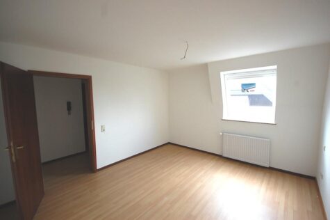Geräumige 4-Zi.-DG-Whg. in der Nähe des Rheins!, 41541 Dormagen, Dachgeschosswohnung