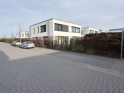 Moderne Doppelhaushälfte in Willich – ideal für Familien, 47877 Willich, Doppelhaushälfte