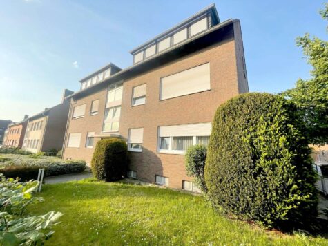 Neuss-Holzheim: Vermietete 3-Zimmerwohnung mit Balkon und Garage in gepflegtem 6-Familienhaus, 41472 Neuss, Etagenwohnung