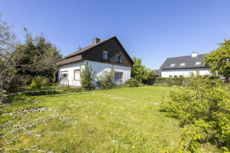 Wunderschönes Grundstück zur Neubebauung in ruhiger Lage von Rosellen, 41470 Neuss, Wohngrundstück