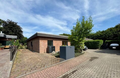 Familienfreundlicher freistehender Bungalow am Landschaftsschutzgebiet in Anliegerstraße und Rheinnähe, 41468 Neuss, Bungalow