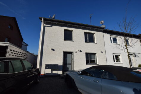 Modernisiertes Appartement in ruhiger Lage von Düsseldorf-Lörick!, 40547 Düsseldorf, Dachgeschosswohnung