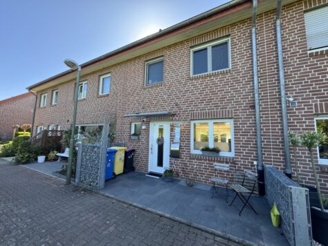 Top-Energieeffizienz: Reihenmittelhaus mit Doppel-Carport, 41472 Neuss-Grefrath, Reihenmittelhaus
