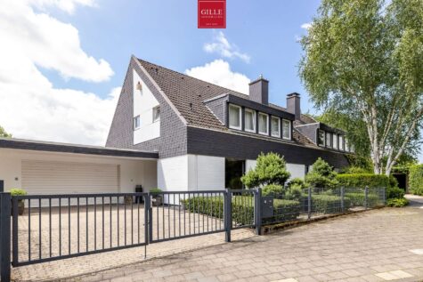 Das perfekte Zuhause: Großzügige DHH mit sehr großer Garage, Kamin, Einbauküche, Sauna und Garten, 41516 Grevenbroich, Doppelhaushälfte