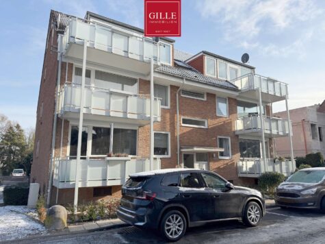 Neuss-Hoisten: 3-Zimmer-Maisonettewhg. im Dachgeschoss mit Loggia und Tageslichtbad in ruhiger Lage, 41469 Neuss, Dachgeschosswohnung