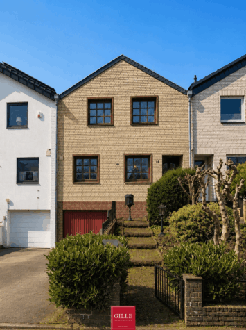 Sanierungsbedürftiges Reihenhaus mit Garage und großem Potenzial in ruhiger Lage von Neuss-Rosellen, 41470 Neuss, Reihenmittelhaus