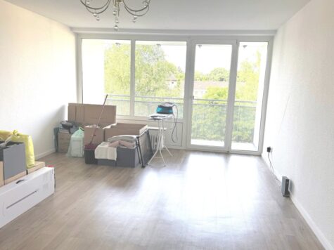 Moderne 3-Zi.-Whg. mit 2 Balkonen, 41468 Neuss, Etagenwohnung