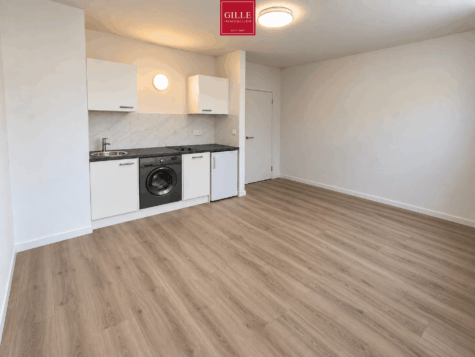 Modernisiertes und helles Apartment mit Duschbad und neuer Einbauküche mitten in der Neusser City, 41460 Neuss, Etagenwohnung