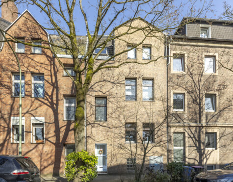 Großzügiges Stadthaus mit Garten im beliebten Neusser Dreikönigenviertel – ideal für Familien!, 41464 Neuss, Reihenmittelhaus