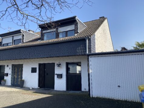 Neuss-Lüttenglehn, hier lässt sich’s leben! Einfamilienhaus mit Potential, Garten und Garage!, 41352 Korschenbroich, Reihenhaus