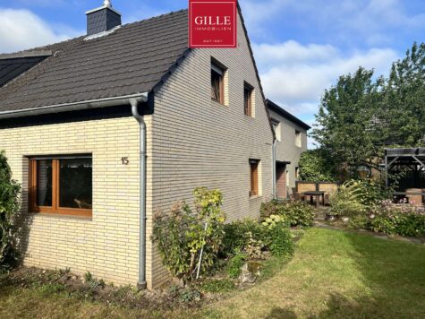 -komplett Sanierung oder Abriss- Einfamilienhaus auf großzügigem Grundstück in Neuss-Gnadental, 41468 Neuss, Doppelhaushälfte
