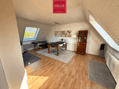 Neuss-Reuschenberg: Charmante 2-Zimmer-Dachgeschosswohnung mit Tageslichtduschbad u. Klimaanlage, 41466 Neuss, Wohnung