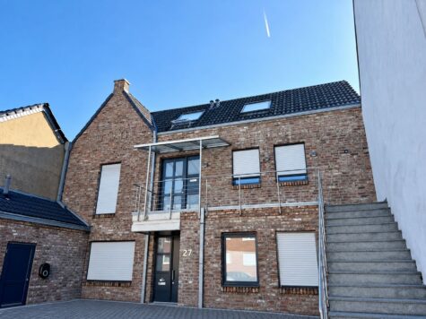 Maisonette-Wohnung mit großer Dachterrasse in Holzheim, 41472 Neuss, Maisonettewohnung