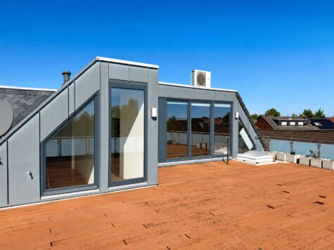Maisonette-Wohnung mit großer Dachterrasse in Holzheim, 41472 Neuss, Maisonettewohnung