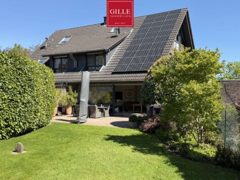 Sehr großes 1-Familienhaus mit schönem Garten, Garage u. sehr guter energetischer Qualität, 41470 Neuss, Doppelhaushälfte
