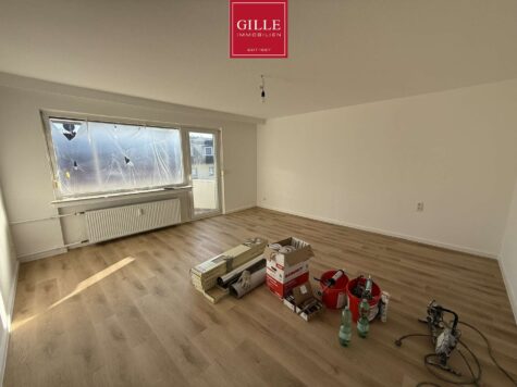 Wuppertal Elberfeld: Modernisierte und helle 3-Zimmerwohnung mit Balkon, Wannenbad und Garage, 42119 Wuppertal, Etagenwohnung