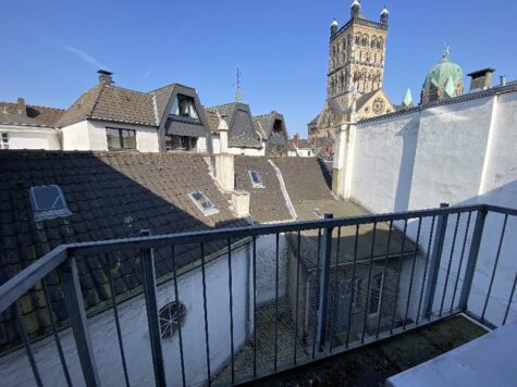 Neuss – Zentrum, Wohnen mit Blick auf St. Quirin, zentraler geht’s nicht!, 41460 Neuss, Etagenwohnung