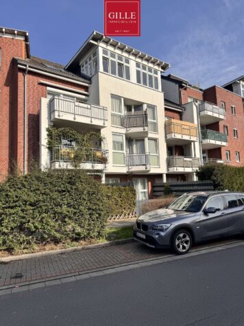 Kein 08/15: Exklusive Dachgeschosswohnung mit Wintergarten, TG-Stellplatz und Fernblick, 41468 Neuss, Dachgeschosswohnung