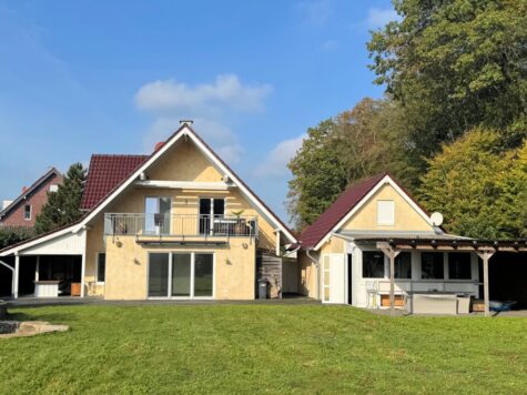 Traumhaftes EFH m. Doppelgarage direkt am Wasser, 46325 Borken, Einfamilienhaus